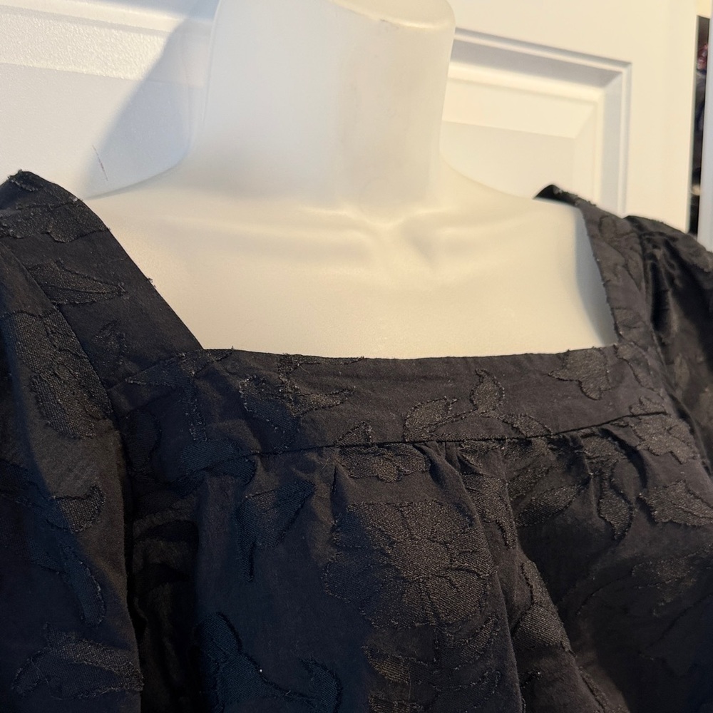 Ann Taylor Elegant Black Women's Top - Picture 2 of 8